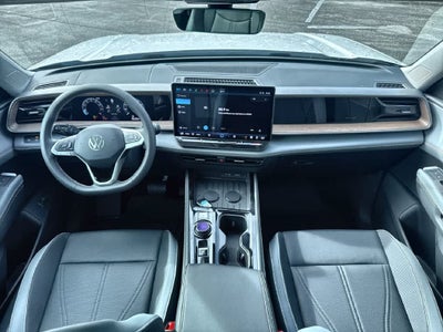 2027 Volkswagen Atlas SE w/Technology