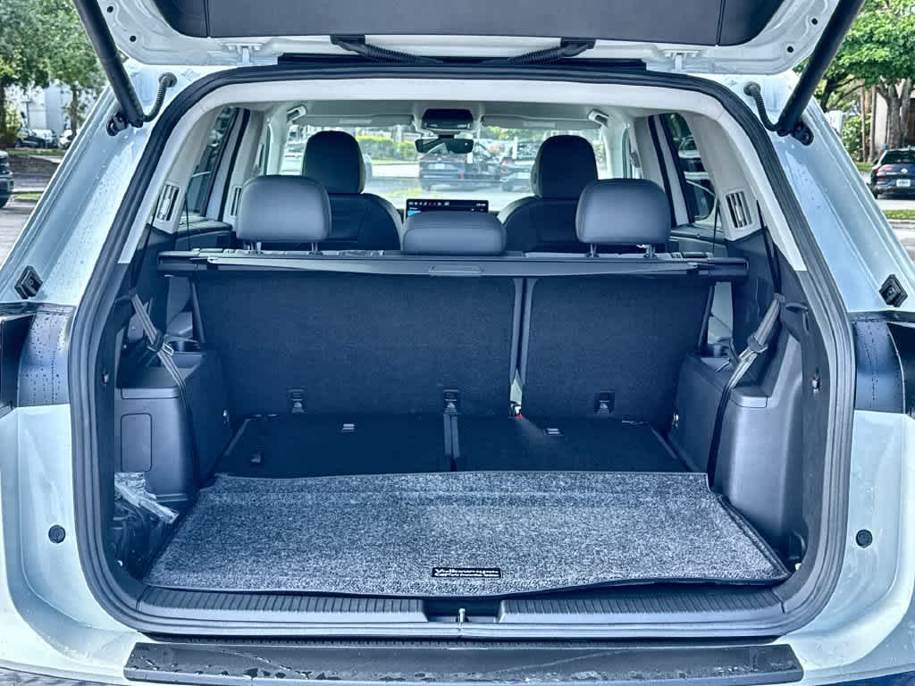 2027 Volkswagen Atlas SE w/Technology