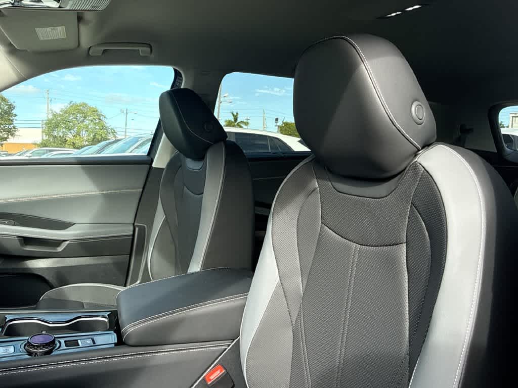 2027 Volkswagen Atlas SE w/Technology
