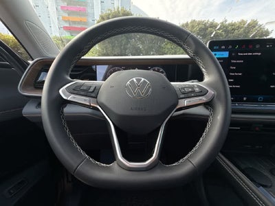 2027 Volkswagen Atlas SE w/Technology