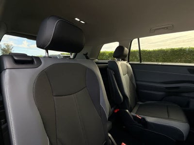 2027 Volkswagen Atlas SE w/Technology