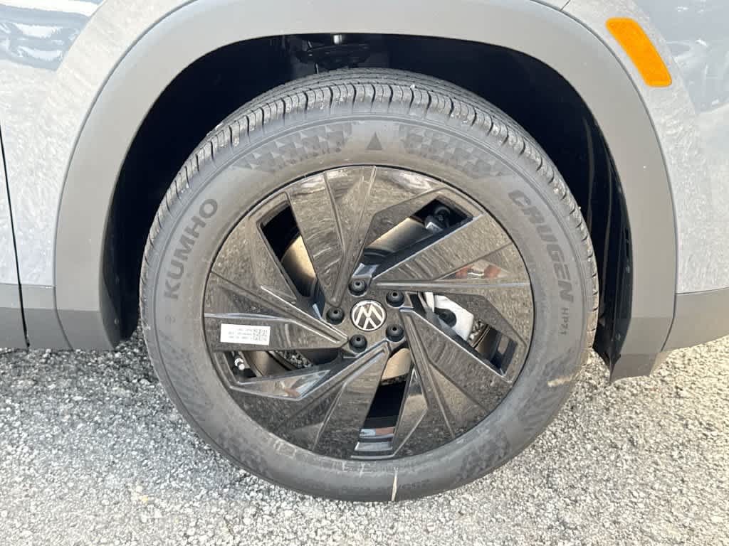 2027 Volkswagen Atlas SE w/Technology