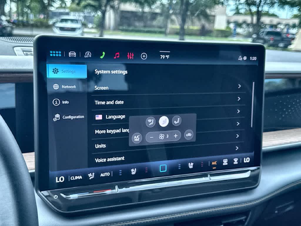 2027 Volkswagen Atlas SE w/Technology