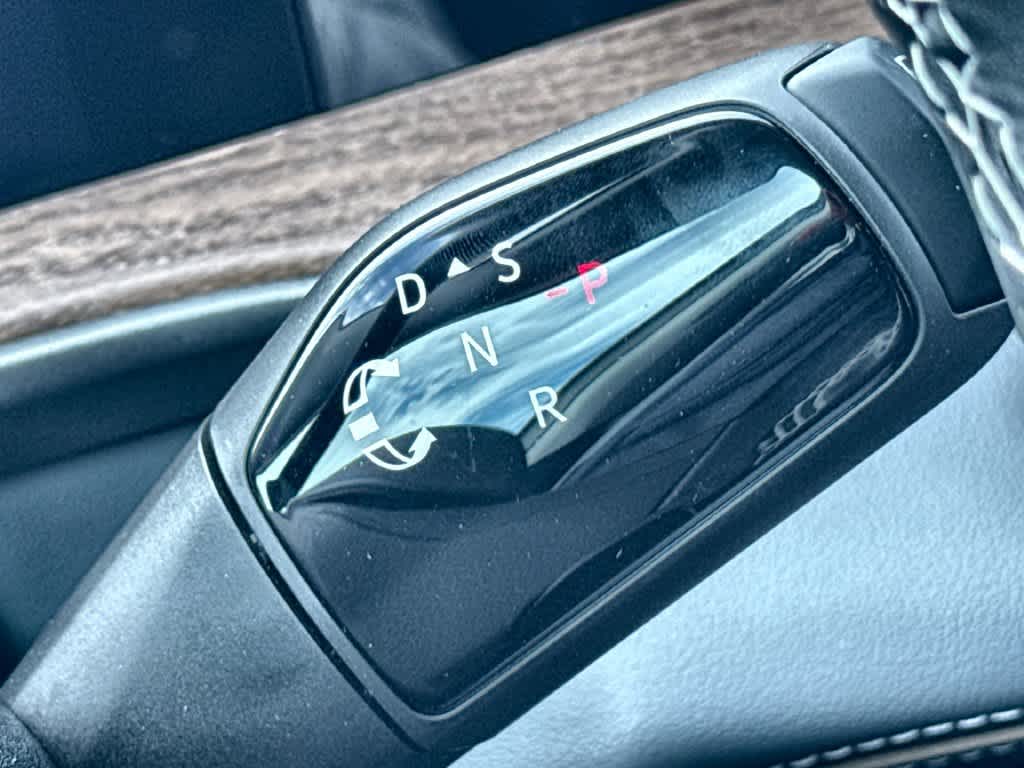 2027 Volkswagen Atlas SE w/Technology