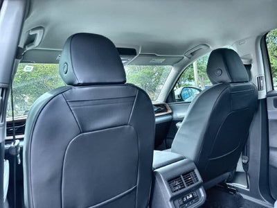 2027 Volkswagen Atlas SE w/Technology