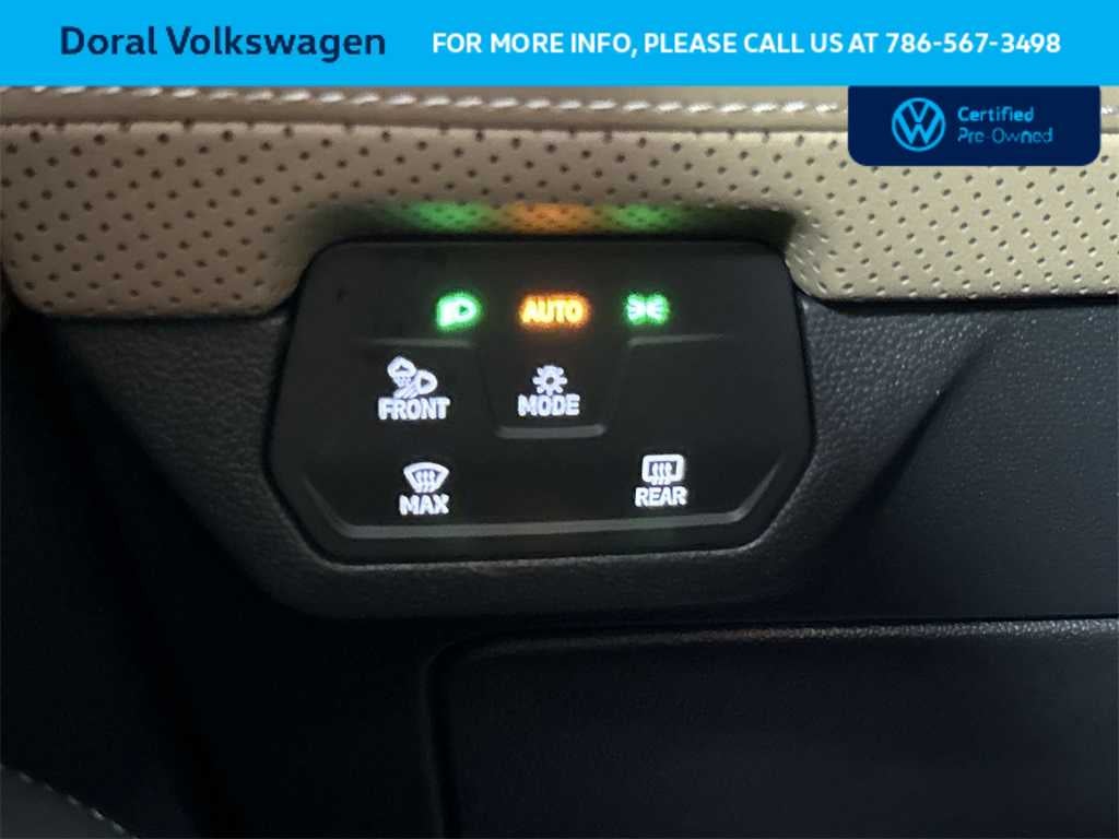 2025 Volkswagen Atlas Cross Sport 2.0T SE w/Technology