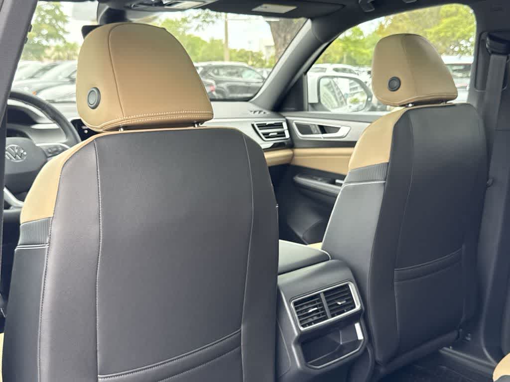 2026 Volkswagen Atlas Cross Sport 2.0T SE w/Technology