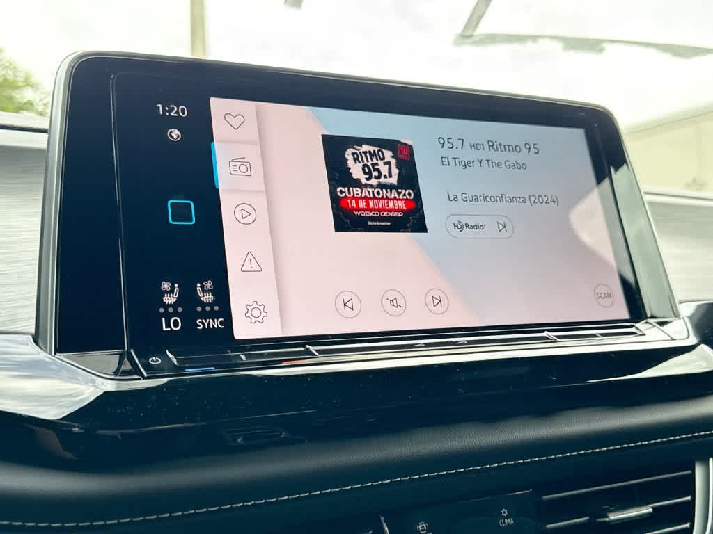 2026 Volkswagen Atlas Cross Sport 2.0T SE w/Technology