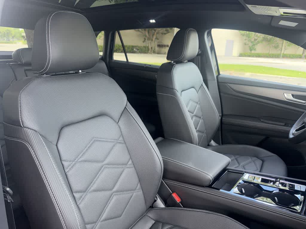 2026 Volkswagen Atlas Cross Sport 2.0T SE w/Technology