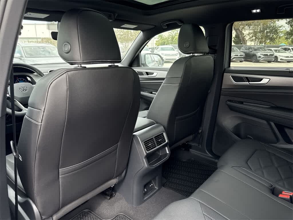 2026 Volkswagen Atlas Cross Sport 2.0T SE w/Technology