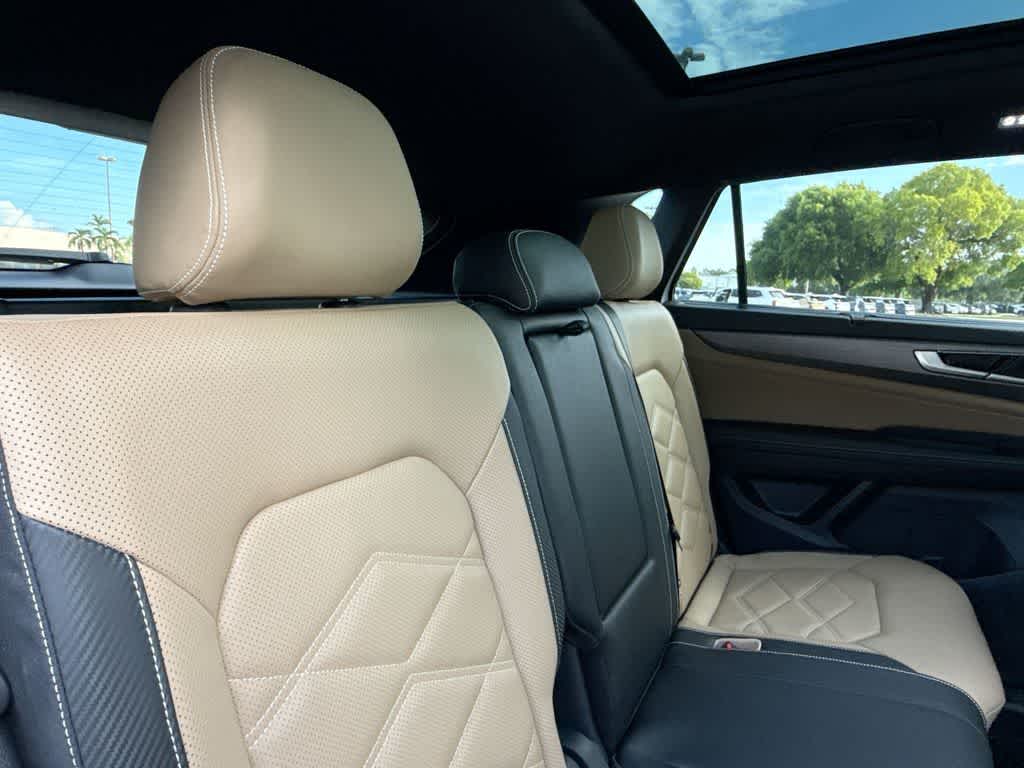 2026 Volkswagen Atlas Cross Sport 2.0T SE w/Technology