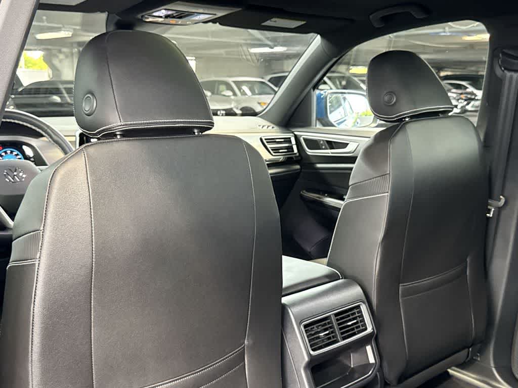 2026 Volkswagen Atlas Cross Sport 2.0T SE w/Technology
