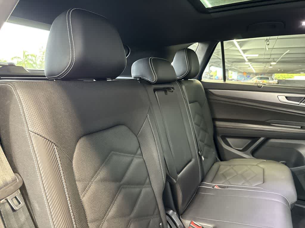 2026 Volkswagen Atlas Cross Sport 2.0T SE w/Technology