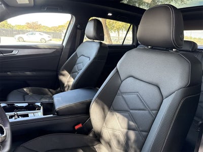 2026 Volkswagen Atlas Cross Sport 2.0T SE w/Technology