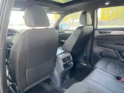 2026 Volkswagen Atlas Cross Sport 2.0T SE w/Technology