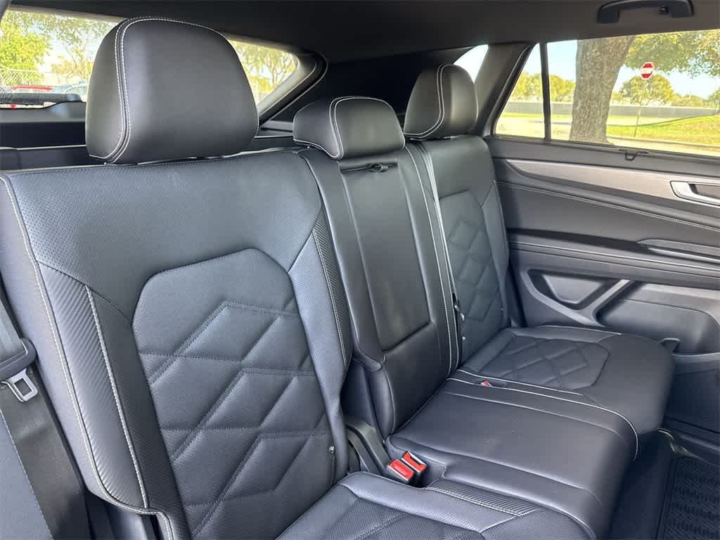 2026 Volkswagen Atlas Cross Sport 2.0T SE w/Technology