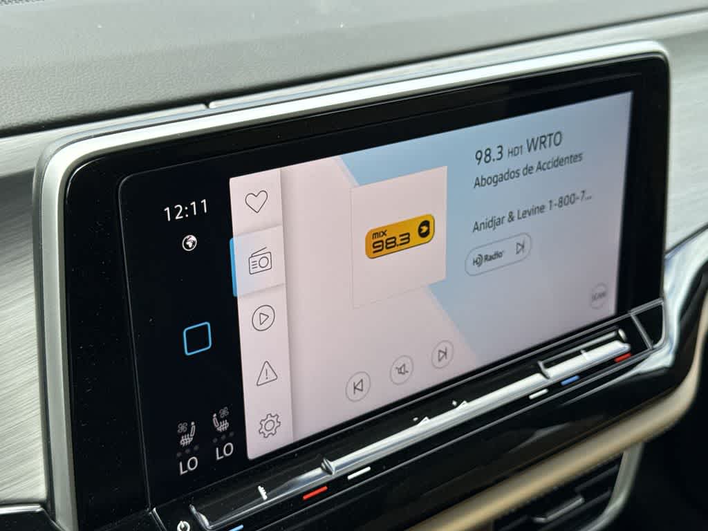 2026 Volkswagen Atlas Cross Sport 2.0T SE w/Technology