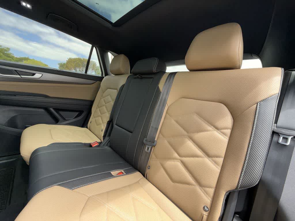 2026 Volkswagen Atlas Cross Sport 2.0T SE w/Technology