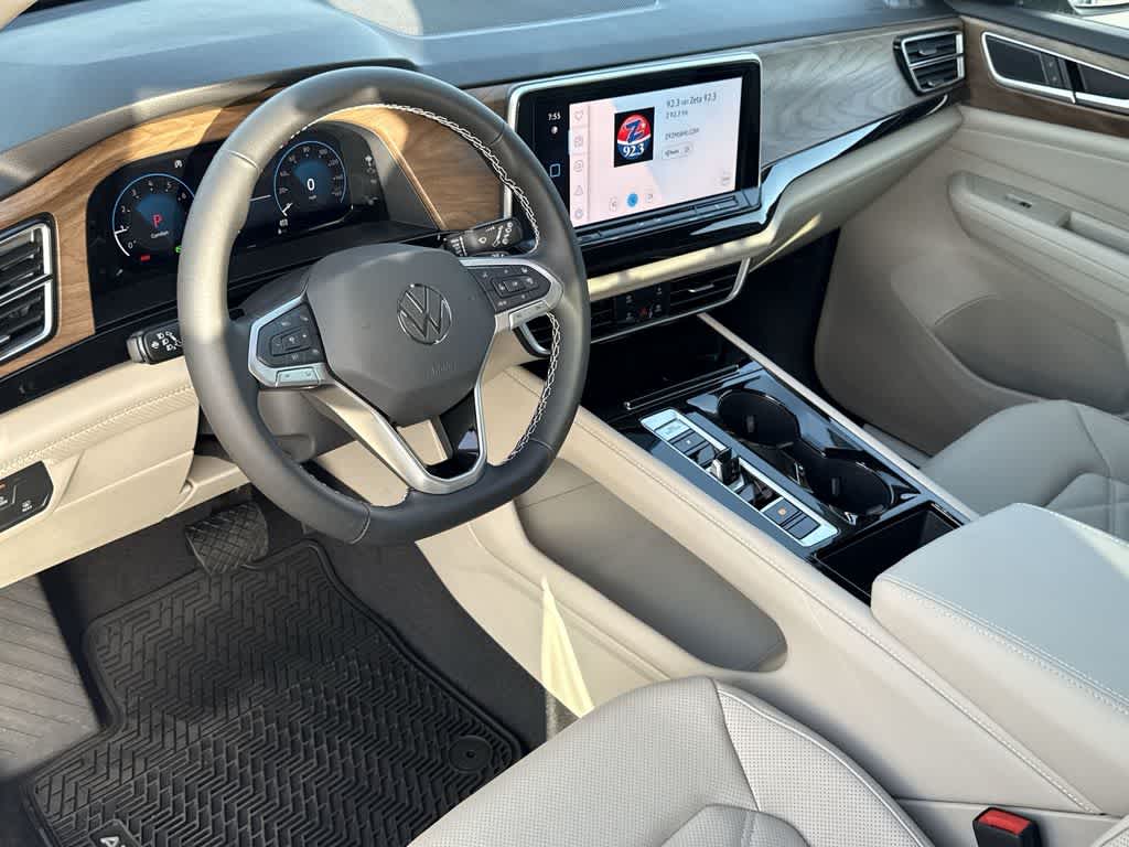 2026 Volkswagen Atlas Cross Sport 2.0T SE w/Technology