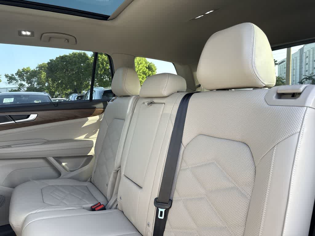2026 Volkswagen Atlas Cross Sport 2.0T SE w/Technology