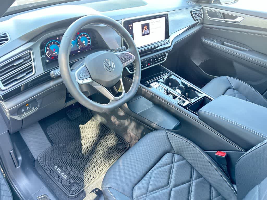 2026 Volkswagen Atlas Cross Sport 2.0T SE w/Technology