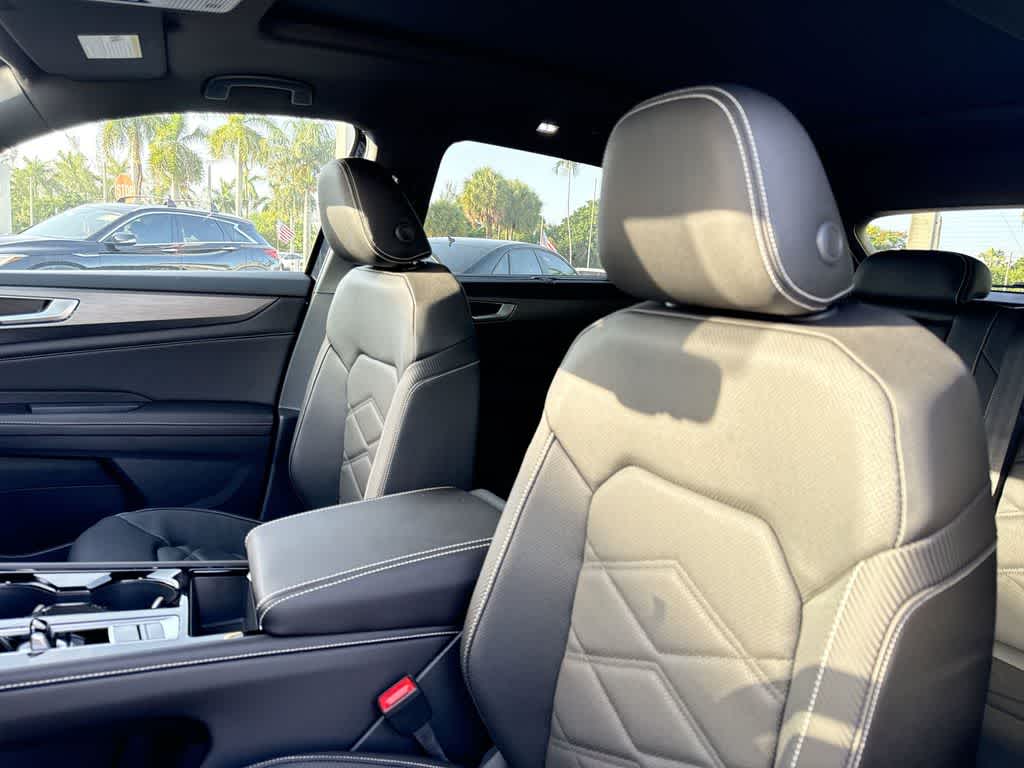 2026 Volkswagen Atlas Cross Sport 2.0T SE w/Technology