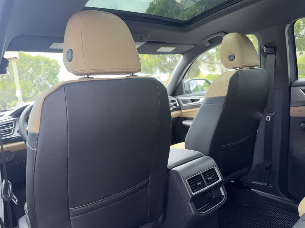 2026 Volkswagen Atlas Cross Sport 2.0T SE w/Technology