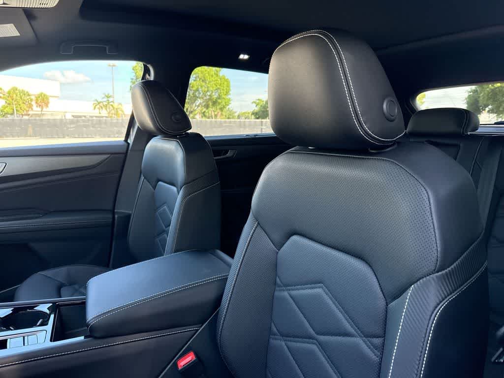2026 Volkswagen Atlas Cross Sport 2.0T SE w/Technology