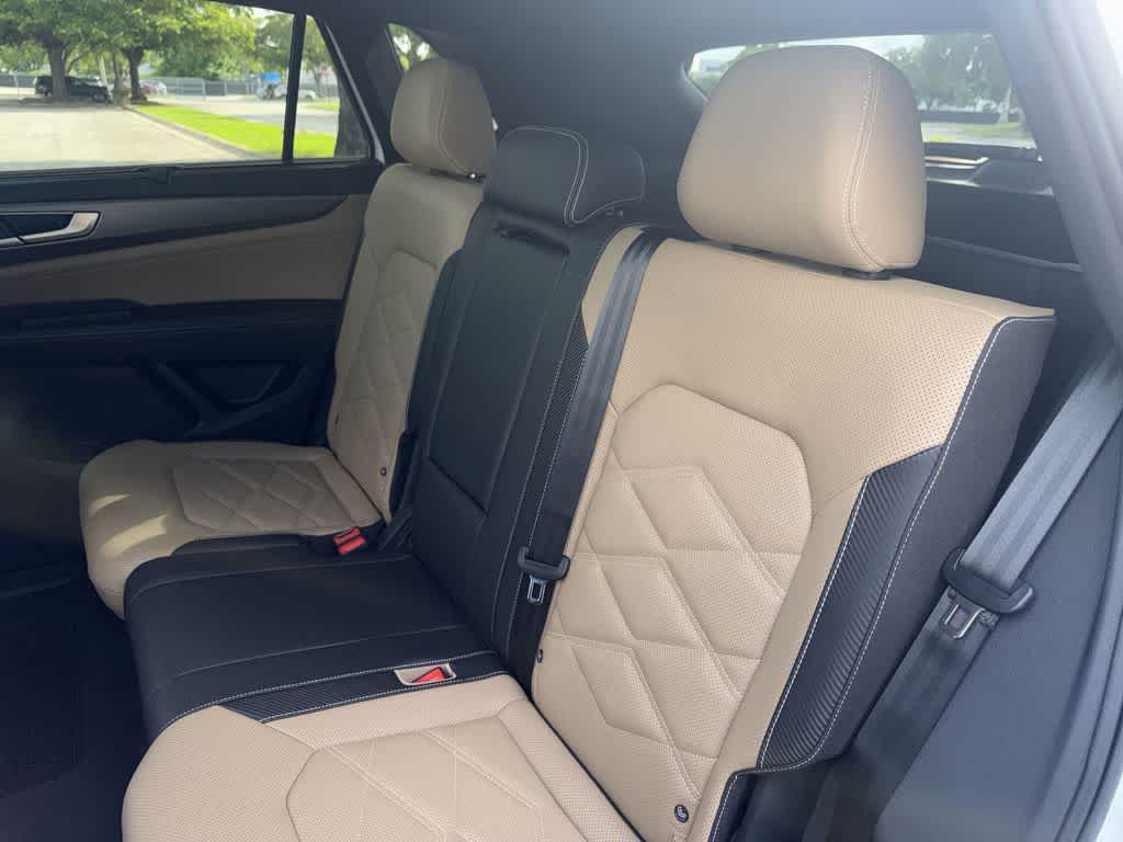 2026 Volkswagen Atlas Cross Sport 2.0T SE w/Technology