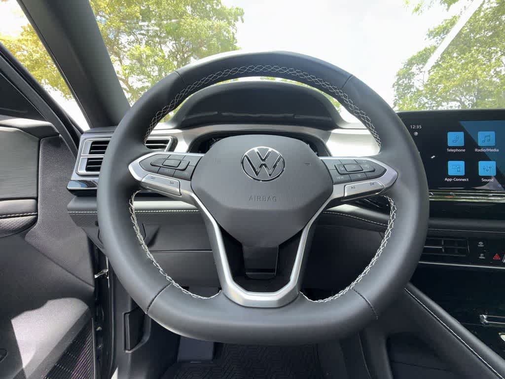 2026 Volkswagen Atlas Cross Sport 2.0T SE w/Technology
