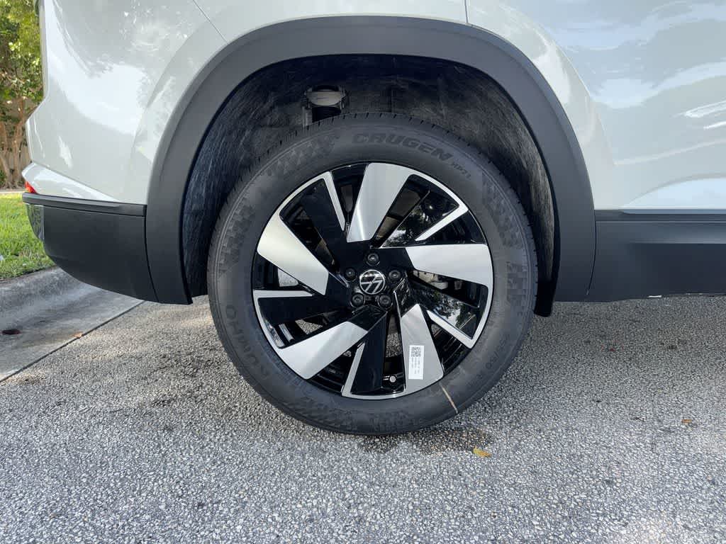 2026 Volkswagen Atlas Cross Sport 2.0T SE w/Technology