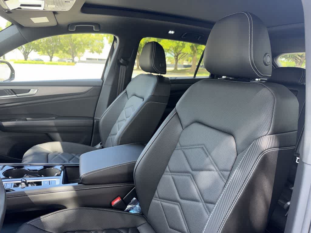 2026 Volkswagen Atlas Cross Sport 2.0T SE w/Technology