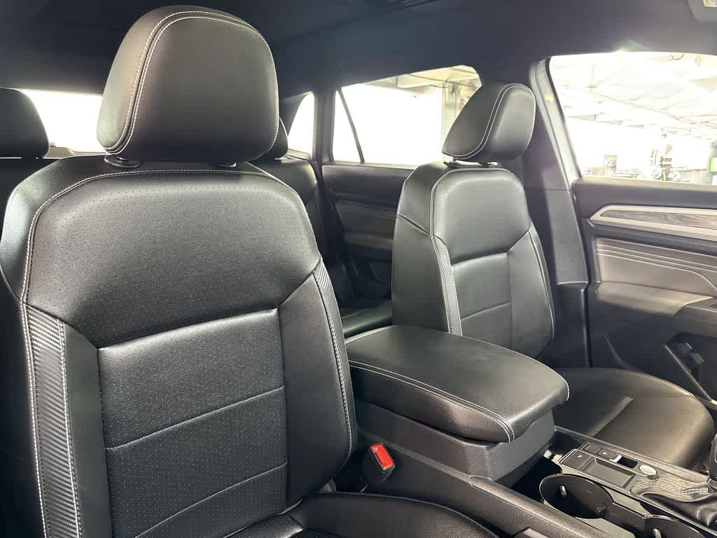 2023 Volkswagen Atlas Cross Sport 2.0T SE w/Technology