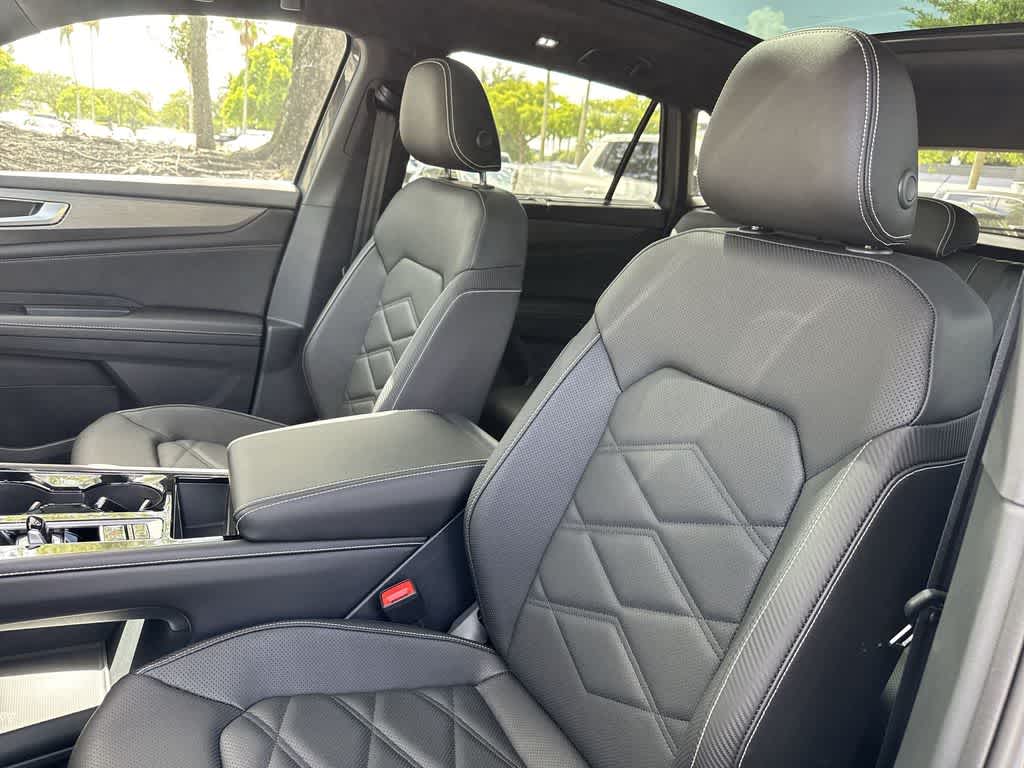 2026 Volkswagen Atlas Cross Sport 2.0T SE w/Technology