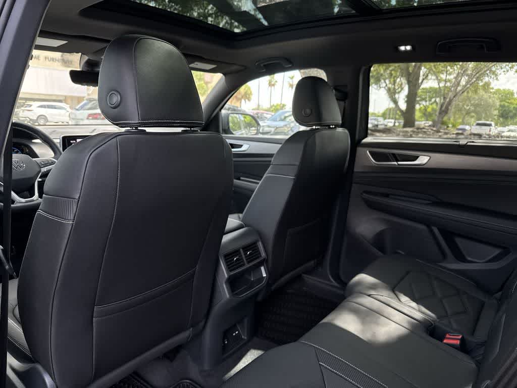 2026 Volkswagen Atlas Cross Sport 2.0T SE w/Technology