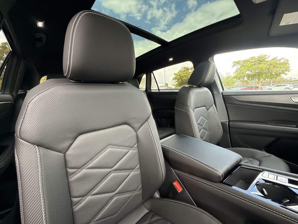 2026 Volkswagen Atlas Cross Sport 2.0T SE w/Technology