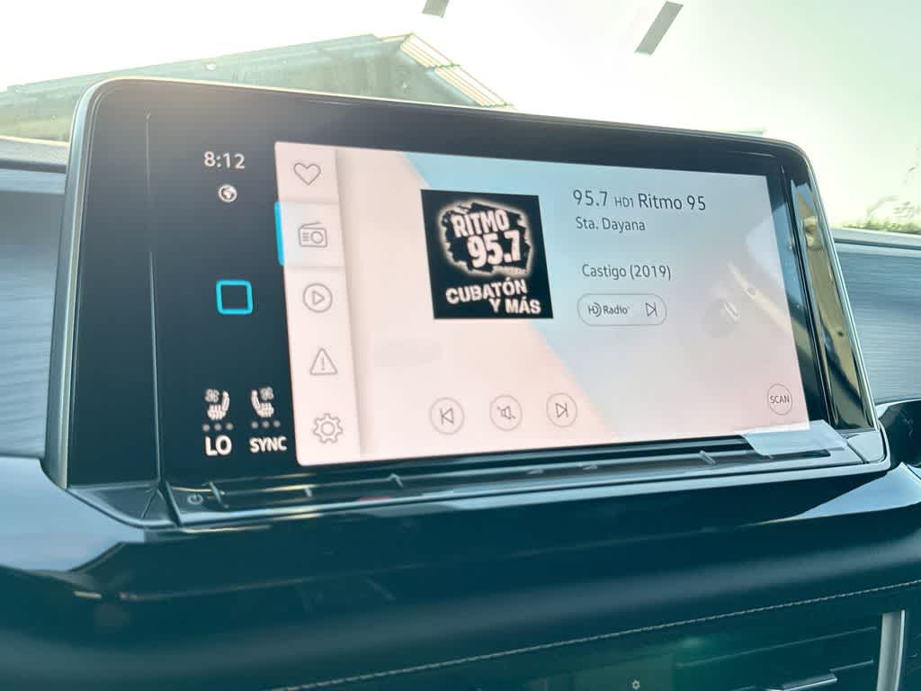 2026 Volkswagen Atlas Cross Sport 2.0T SE w/Technology