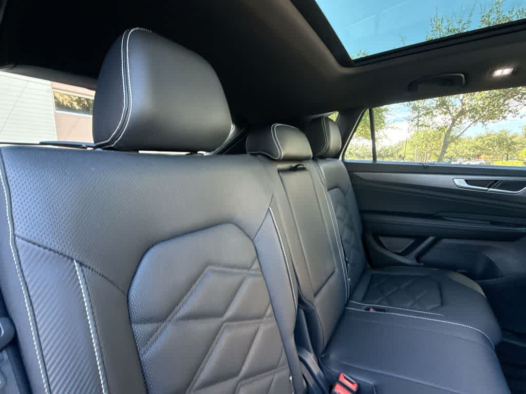 2026 Volkswagen Atlas Cross Sport 2.0T SE w/Technology