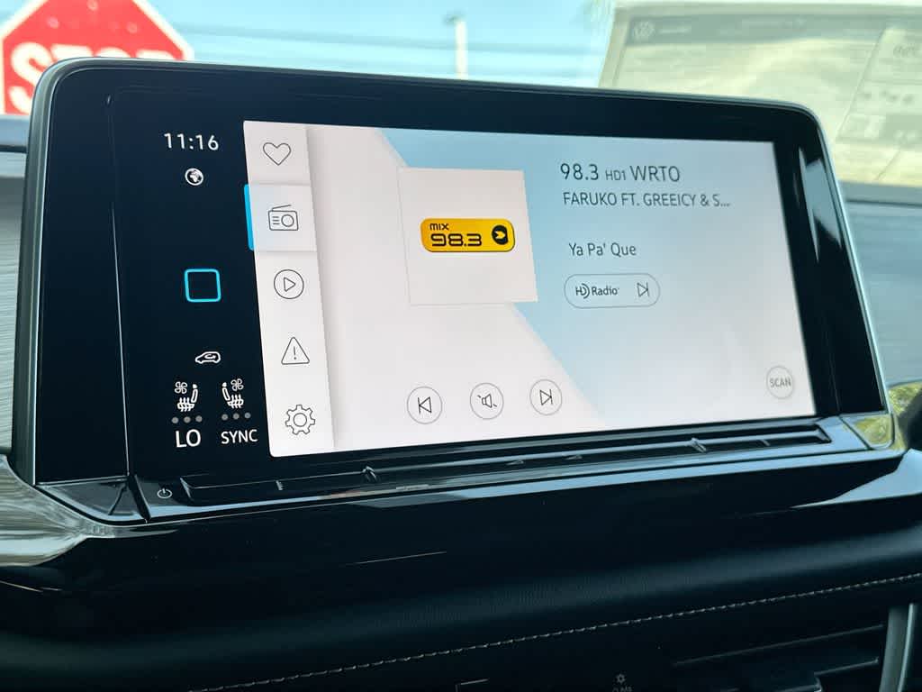 2026 Volkswagen Atlas Cross Sport 2.0T SE w/Technology