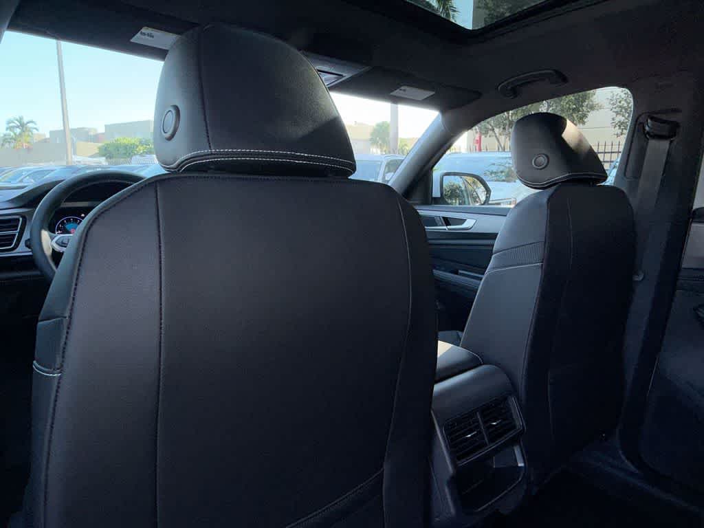 2026 Volkswagen Atlas Cross Sport 2.0T SE w/Technology