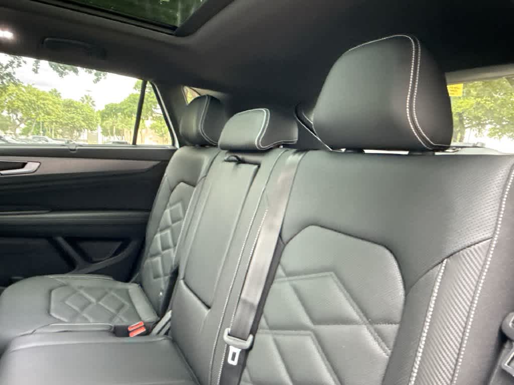 2026 Volkswagen Atlas Cross Sport 2.0T SE w/Technology