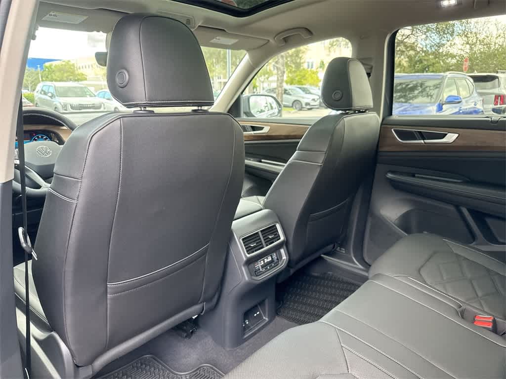 2026 Volkswagen Atlas 2.0T SE w/Technology