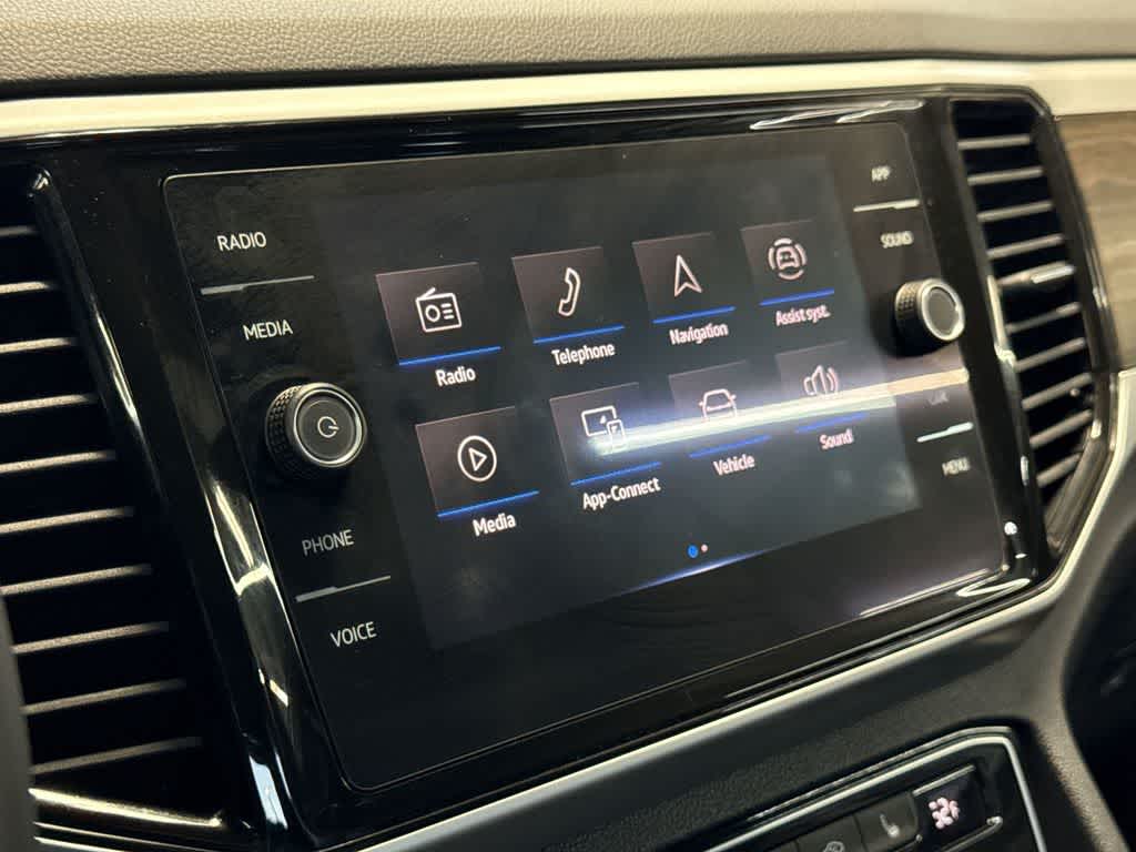 2022 Volkswagen Atlas 3.6L V6 SE w/Technology
