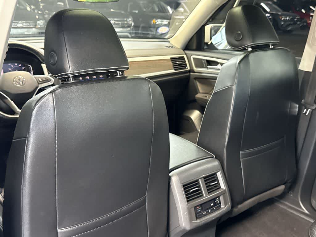 2022 Volkswagen Atlas 3.6L V6 SE w/Technology