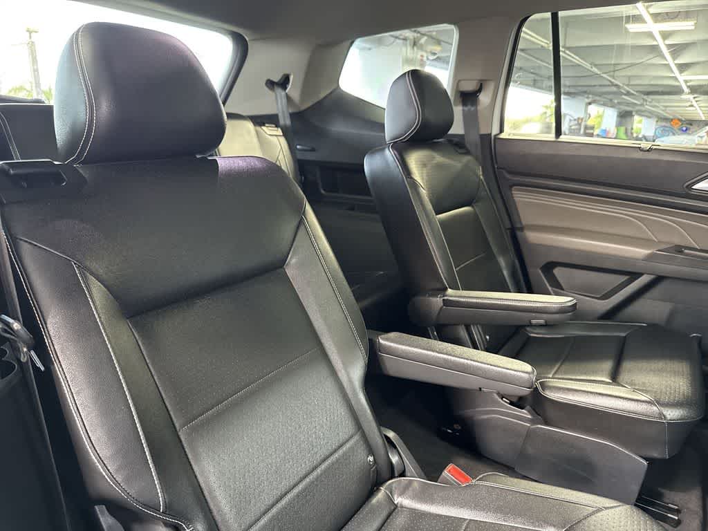 2022 Volkswagen Atlas 3.6L V6 SE w/Technology