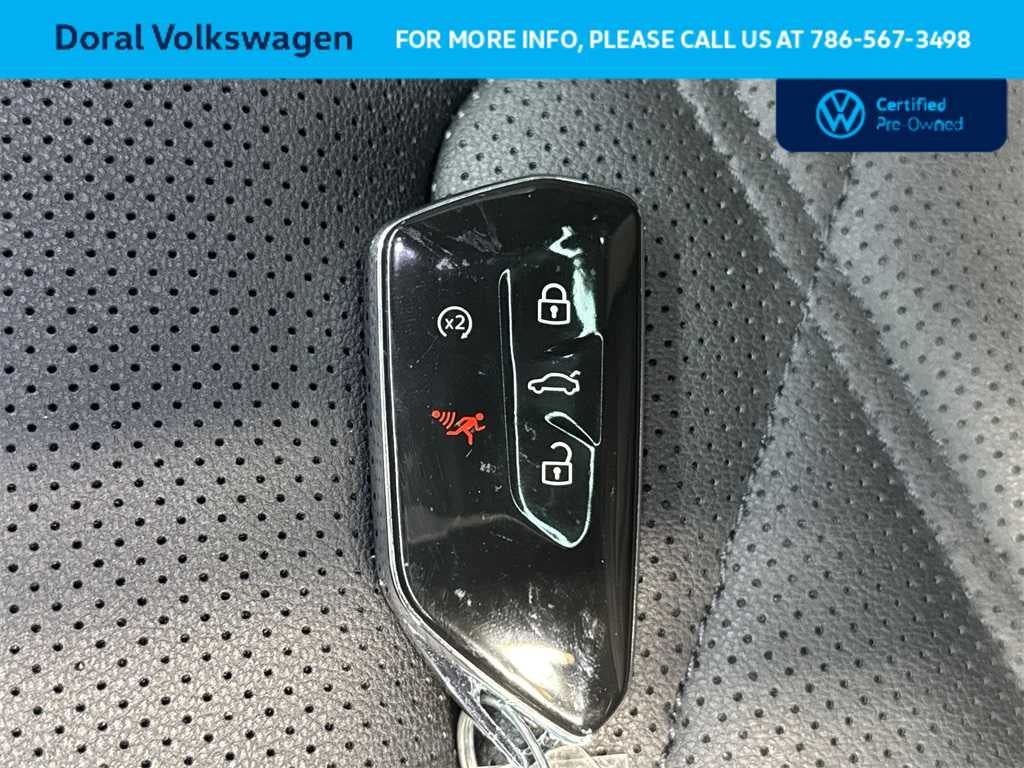 2025 Volkswagen Atlas 2.0T SE w/Technology