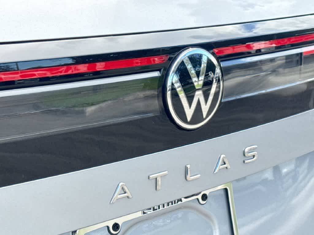 2027 Volkswagen Atlas SE w/Technology