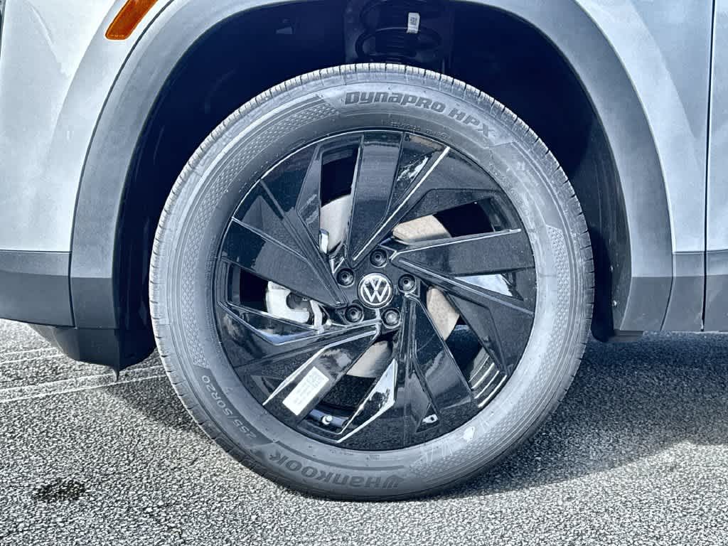 2027 Volkswagen Atlas SE w/Technology
