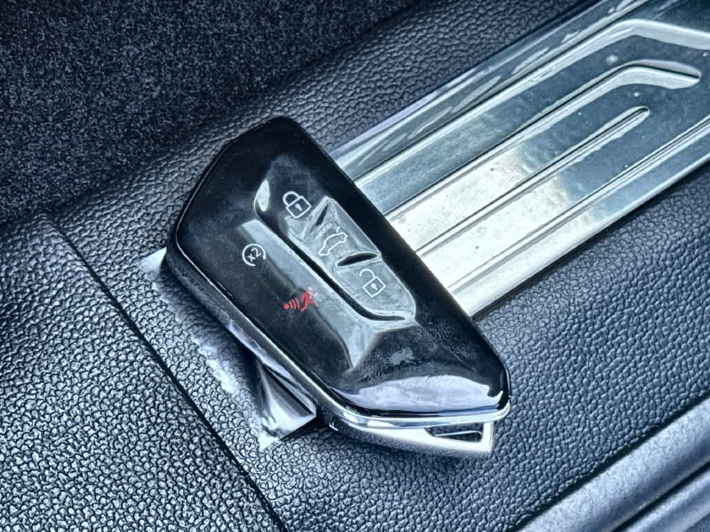 2027 Volkswagen Atlas SE w/Technology