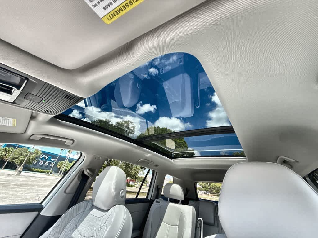 2027 Volkswagen Atlas SE w/Technology